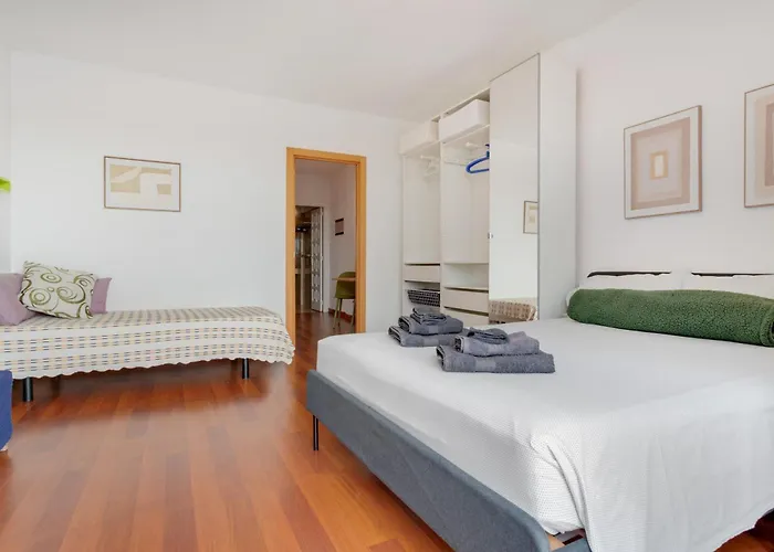 דירה Terrace With Ocean View