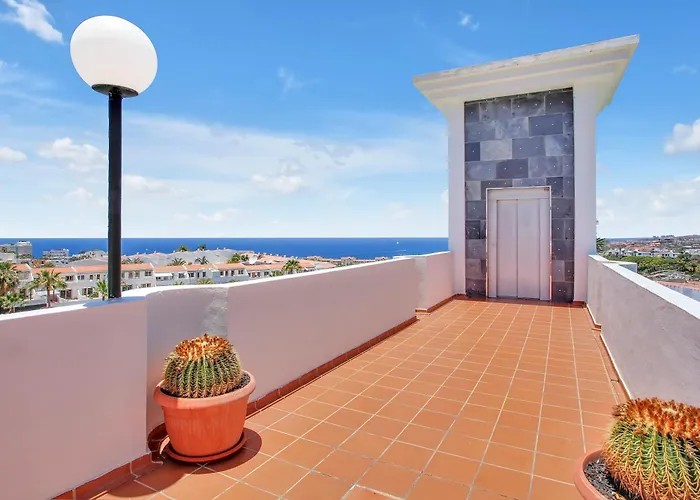 Terrace With Ocean View 아데제